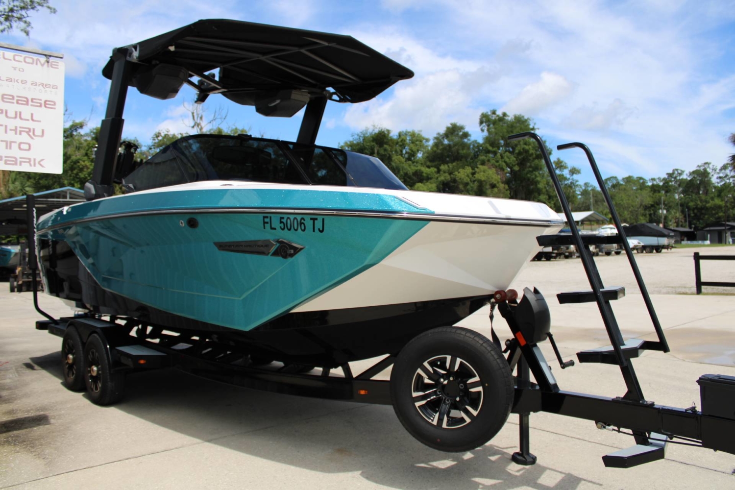 2022 Nautique G23