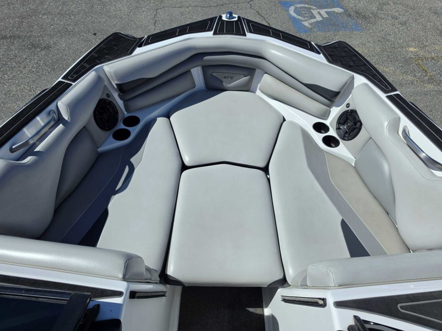 2015 Axis Wake Research A22