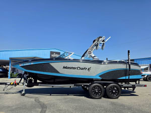 2017-mastercraft-x23-139230-image1