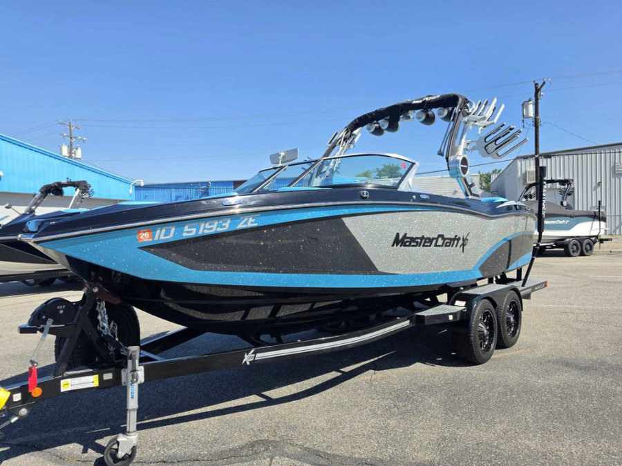 2017-mastercraft-x23-139230-image2