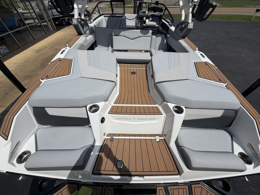 2021-nautique-g23-139233-image10