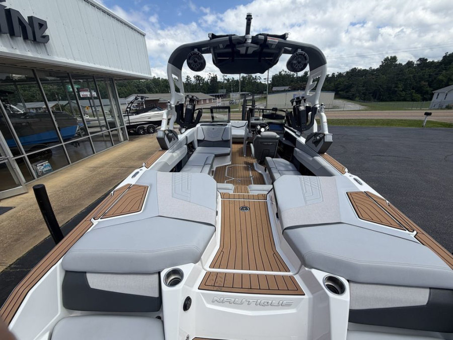 2021-nautique-g23-139233-image8
