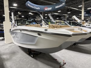 2026-mastercraft-xt22-139236-image2