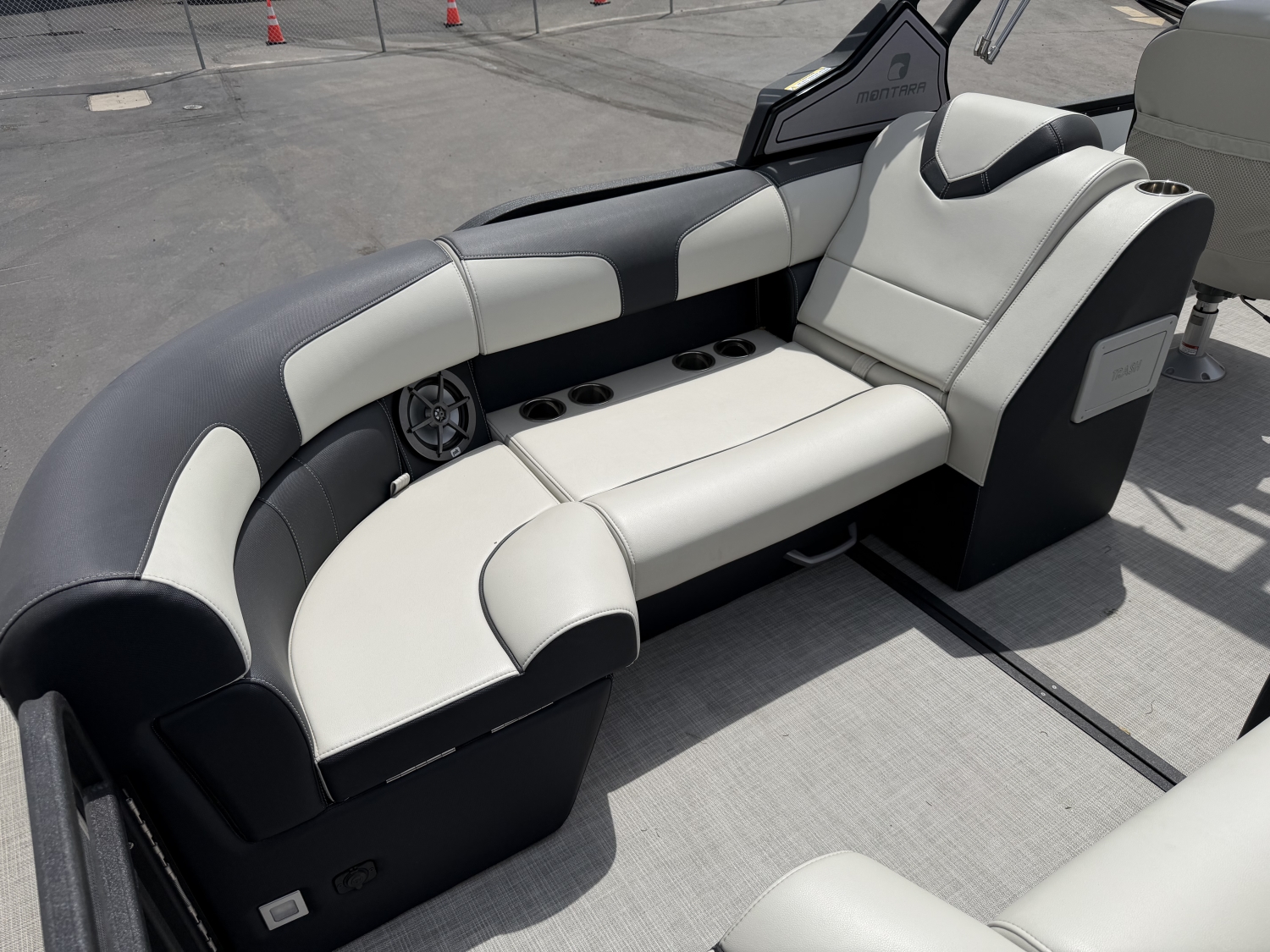 2024 Montara 25' Surf Boss