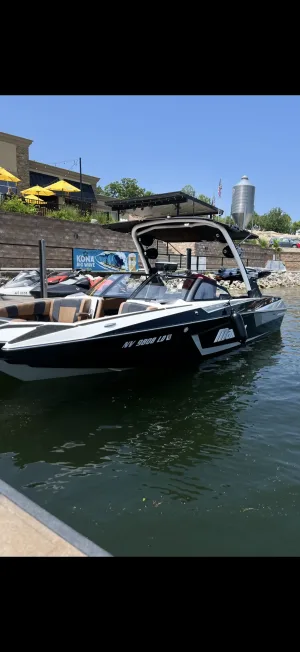 2022-malibu--wakesetter-23-mxz-139262-image0.webp