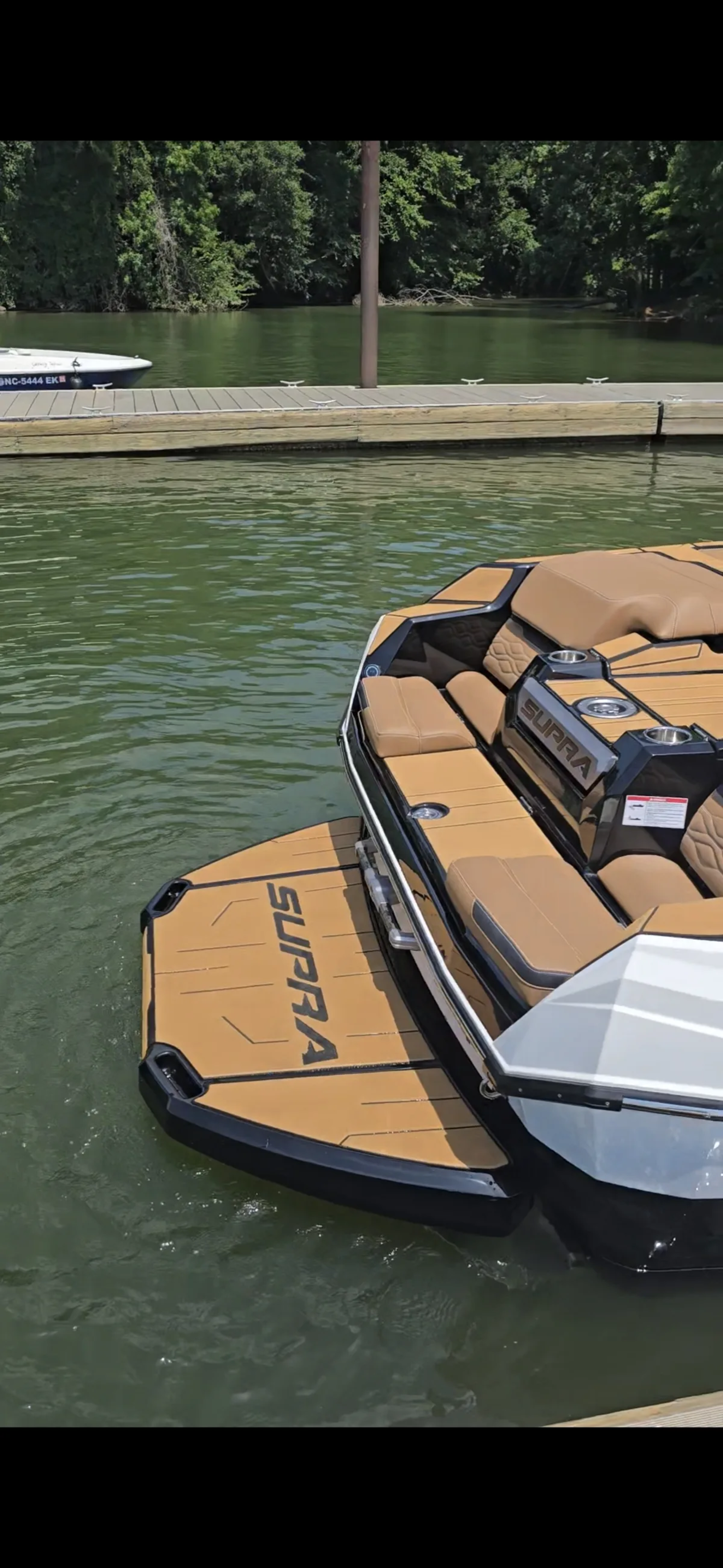 2025 Supra Boat SA 400