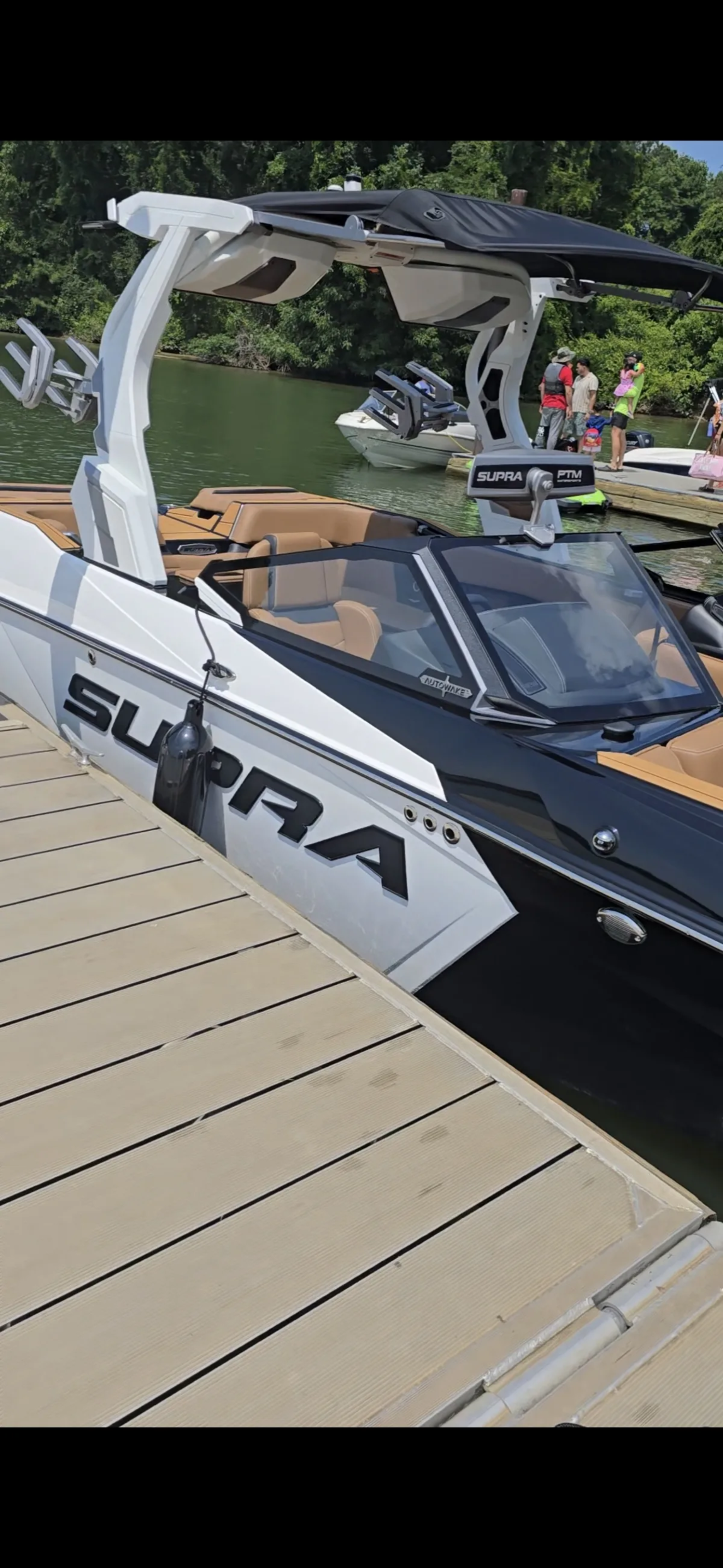2025 Supra Boat SA 400