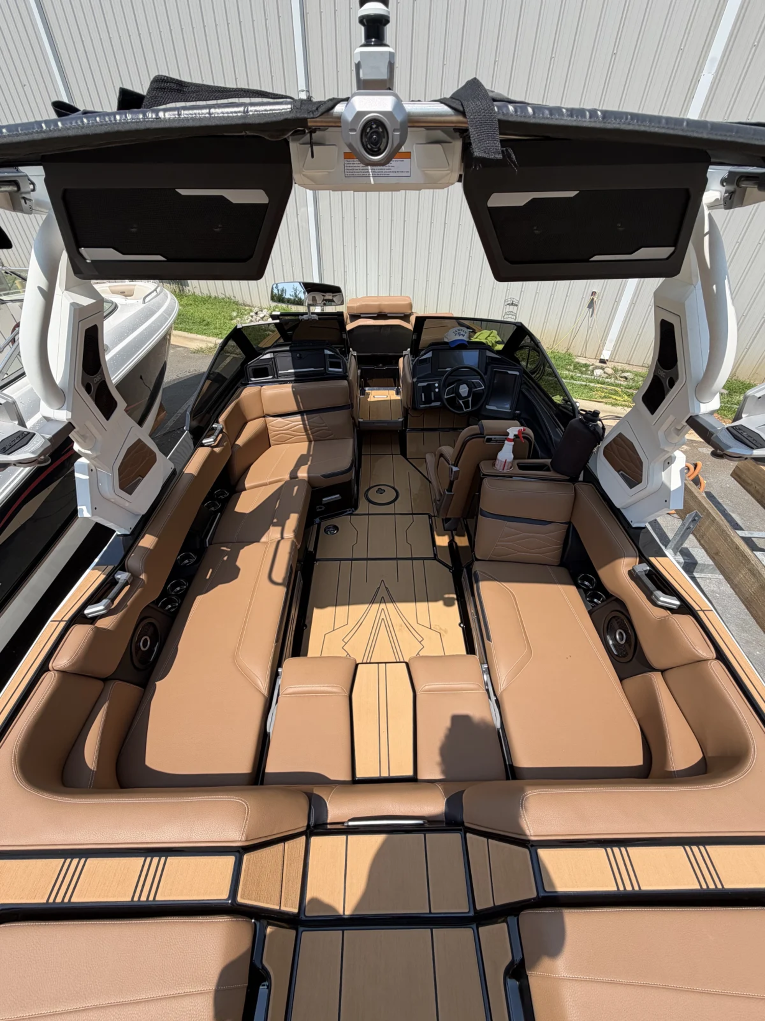 2025 Supra Boat SA 400