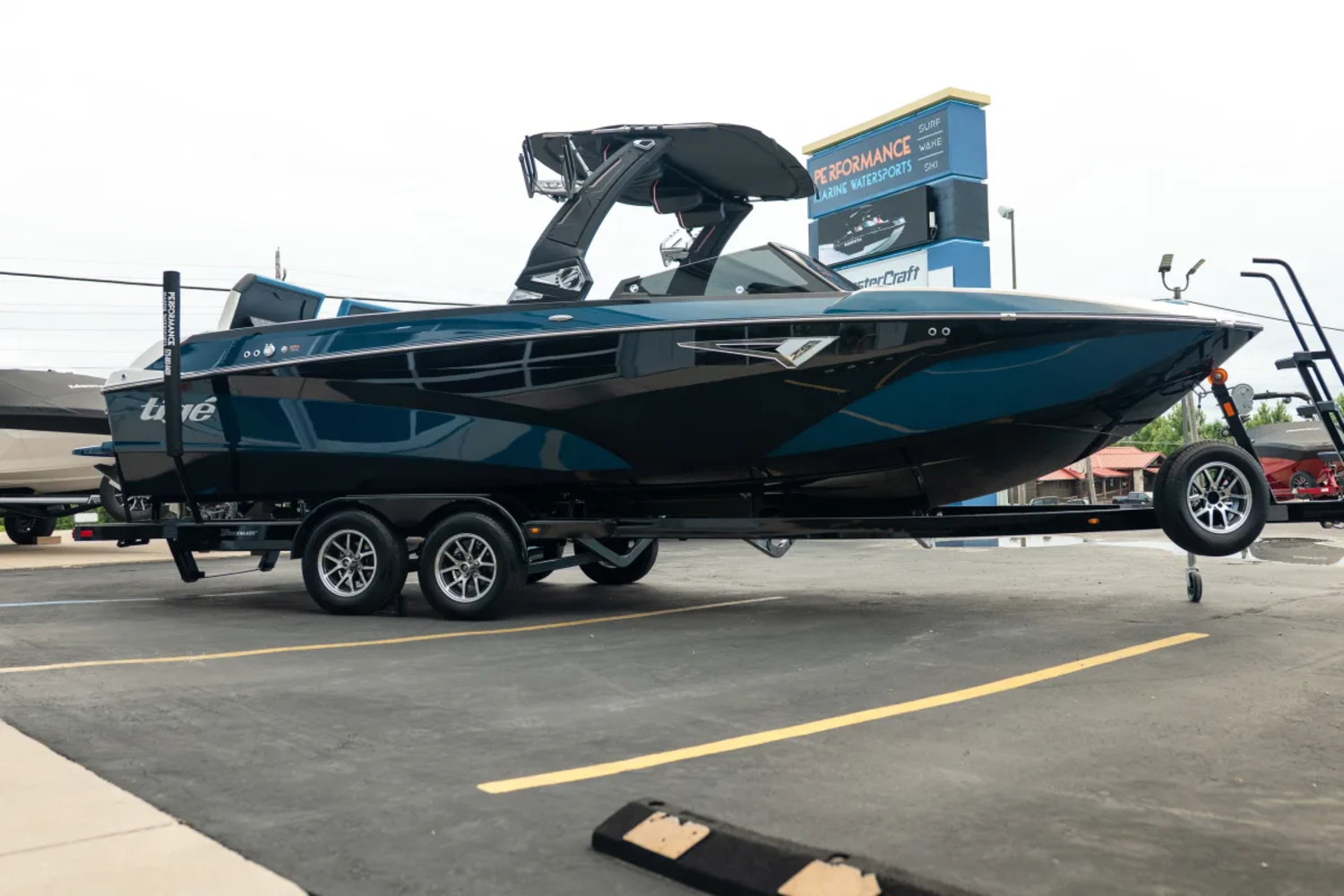 2024 TIGE Z5 ONLY 37HRS LIKE NEW 