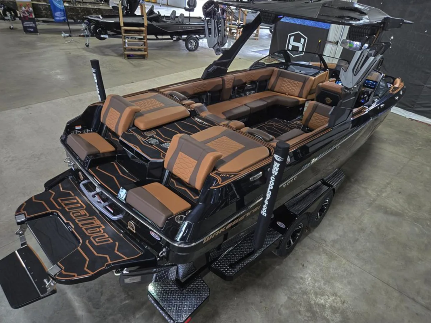 2026 Malibu 24 MXZ Premium Dealer Demo