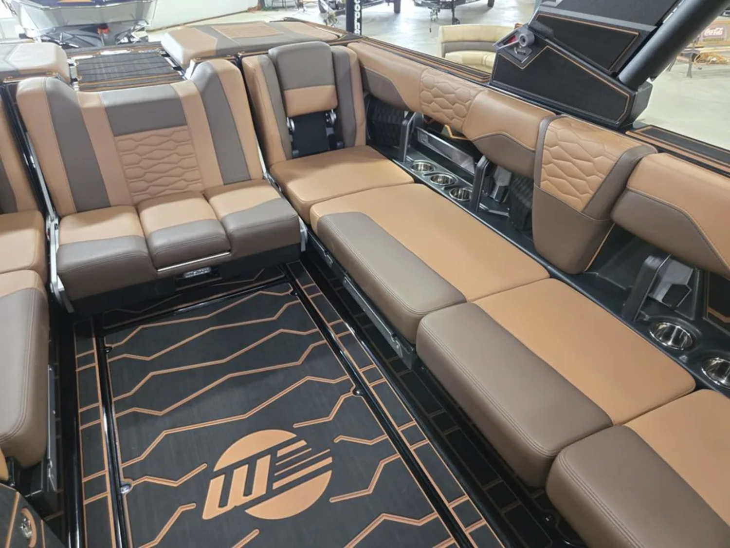 2026 Malibu 24 MXZ Premium Dealer Demo