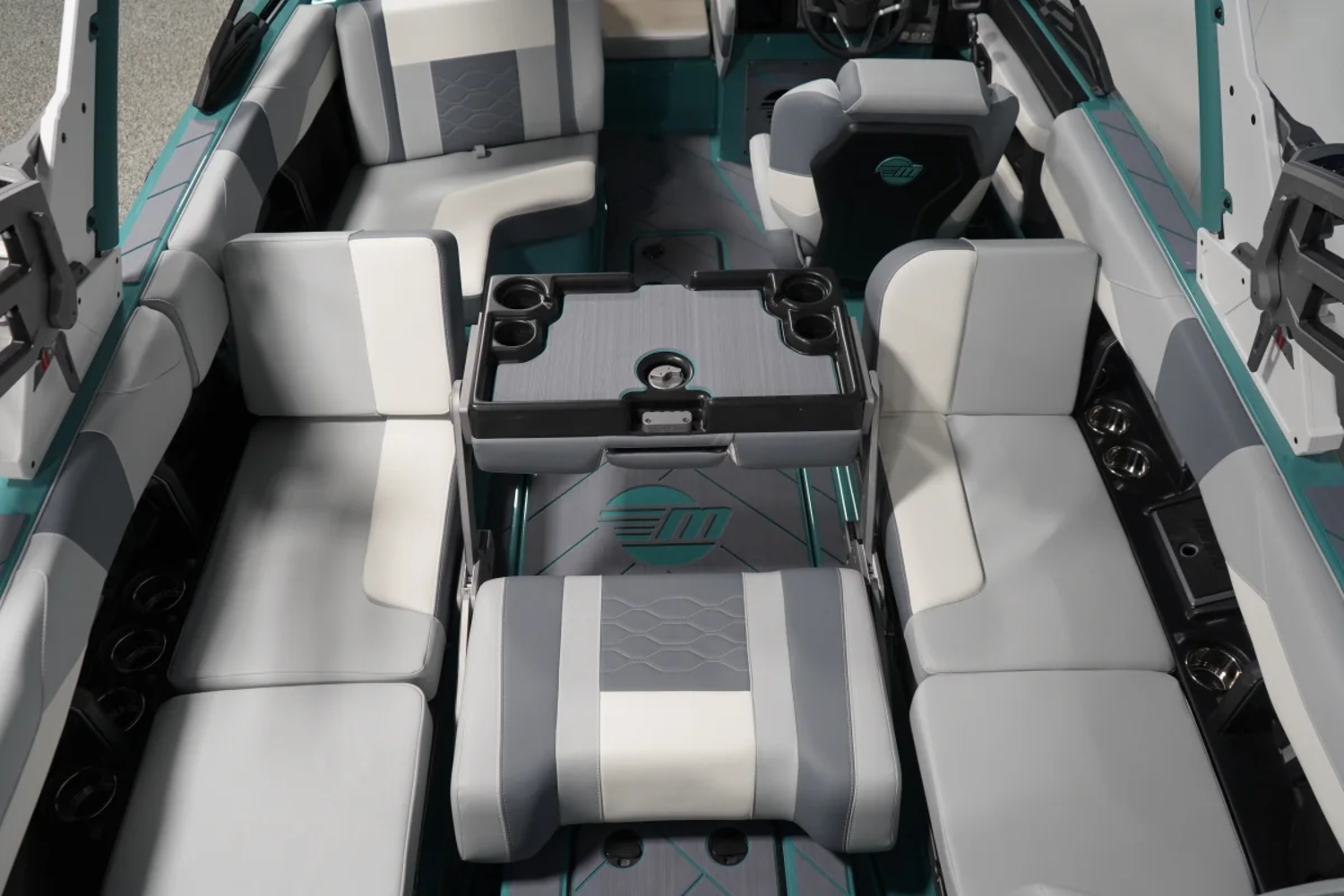 2025 Malibu 23 LSV