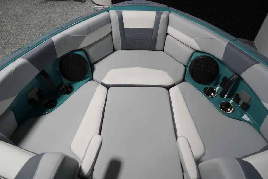 2025-malibu-wakesetter-23-lsv-139373-image4.webp