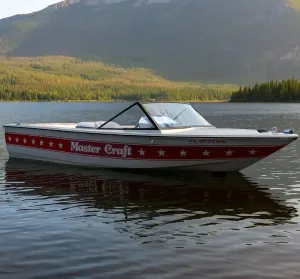 1984-mastercraft-stars-and-stripes-139402-image0.webp