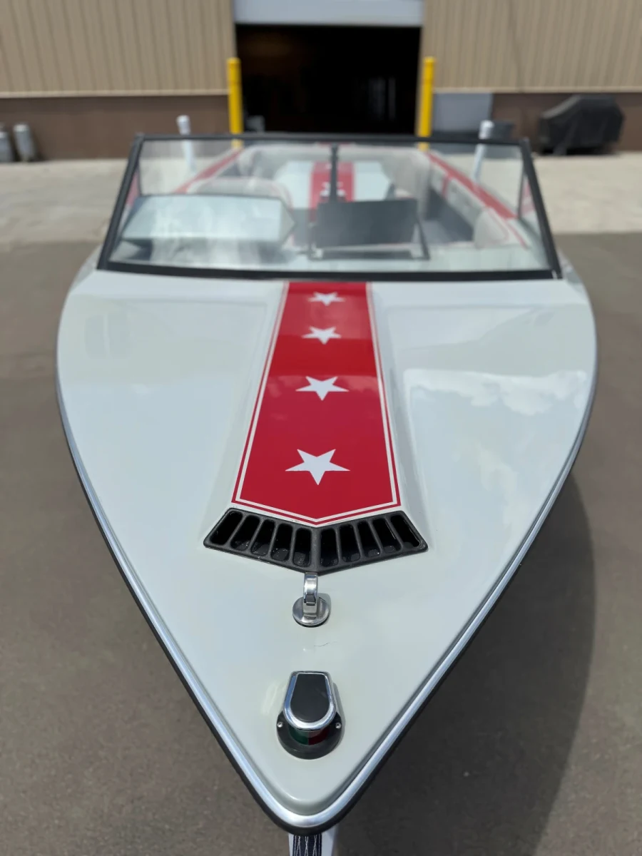 1984-mastercraft-stars-and-stripes-139402-image6_190446.webp