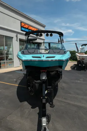 2026-mastercraft-xt24-139418-image10.webp