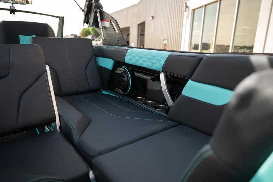 2026-mastercraft-xt24-139418-image15.webp