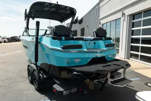 2026-mastercraft-xt24-139418-image2.webp