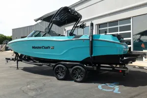2026-mastercraft-xt24-139418-image3.webp