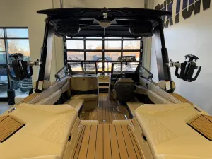 2025-nautique-g23-139440-image10