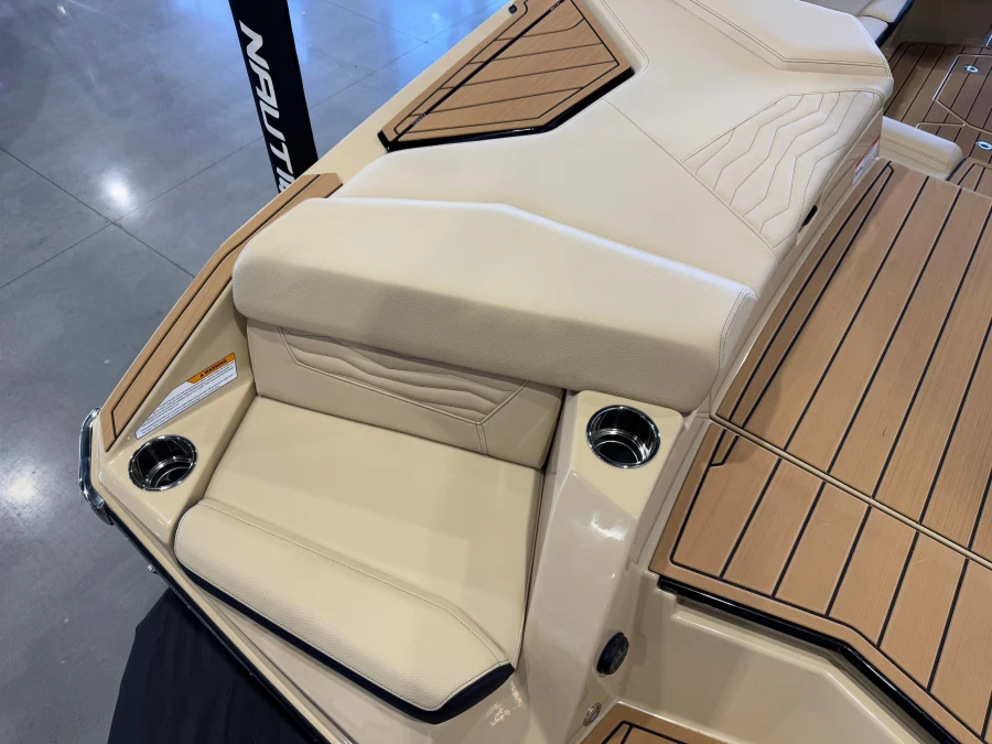 2025-nautique-g23-139440-image13