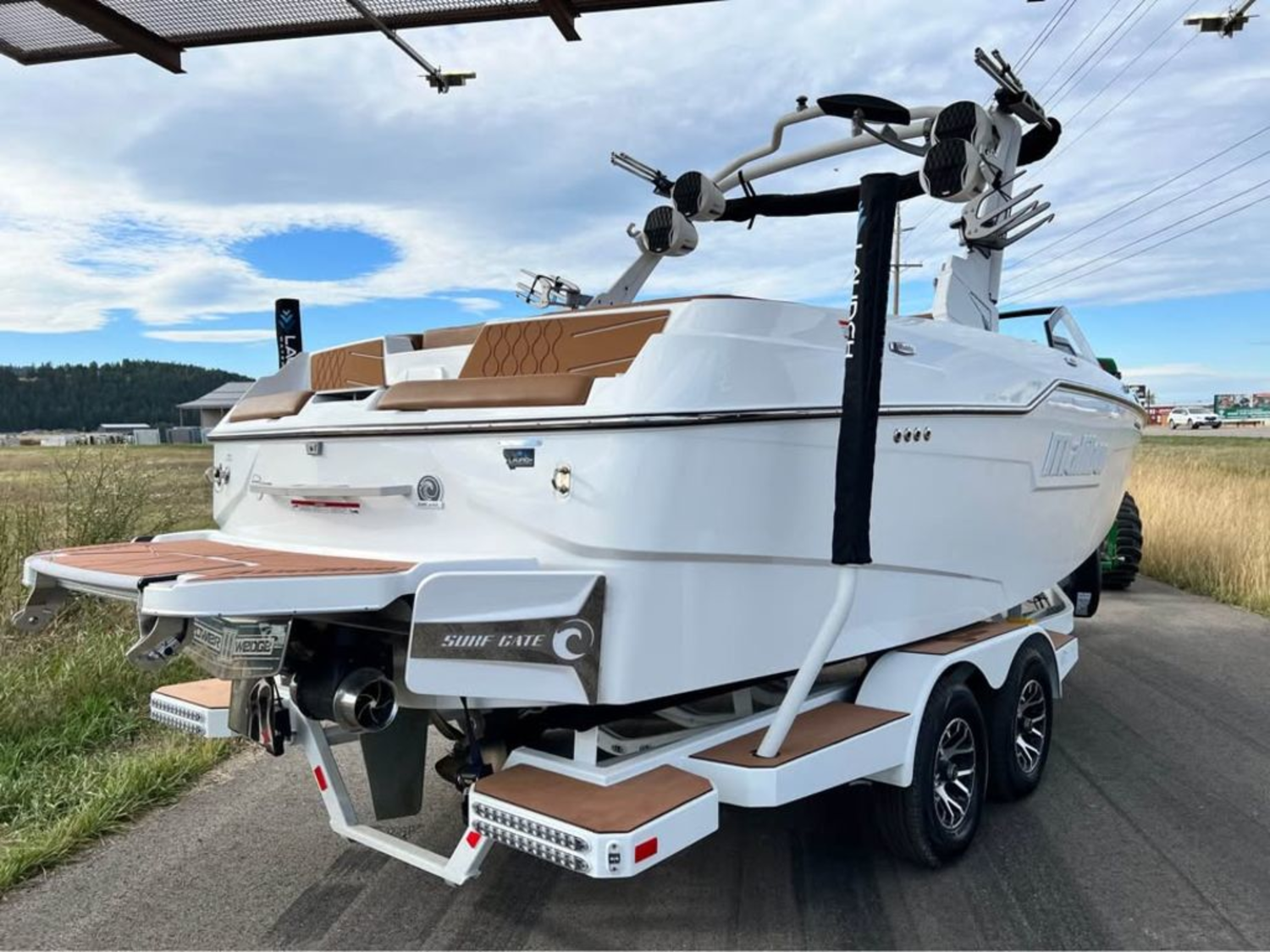 2023 Malibu Boats M220