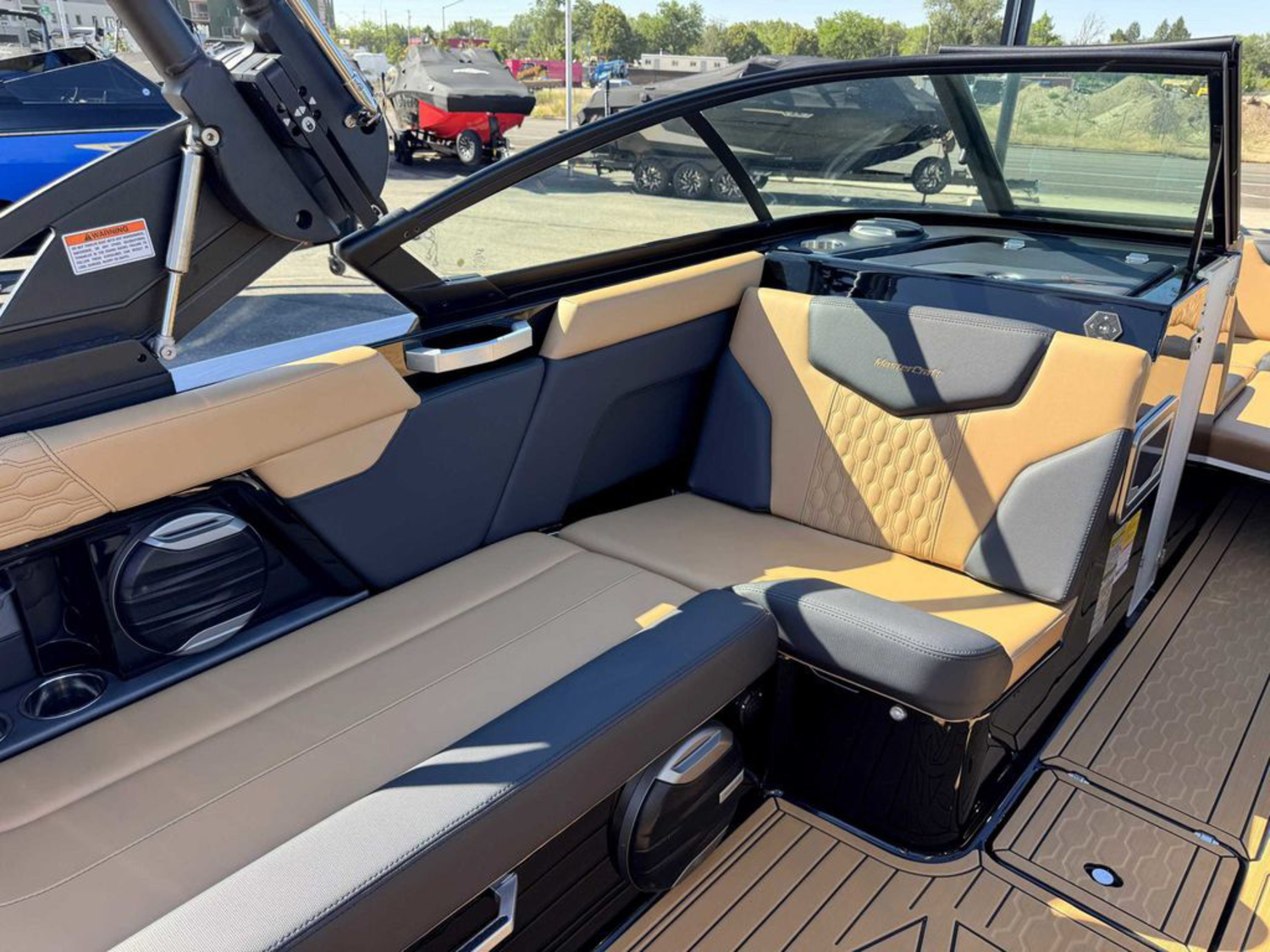 2026 Mastercraft XT22