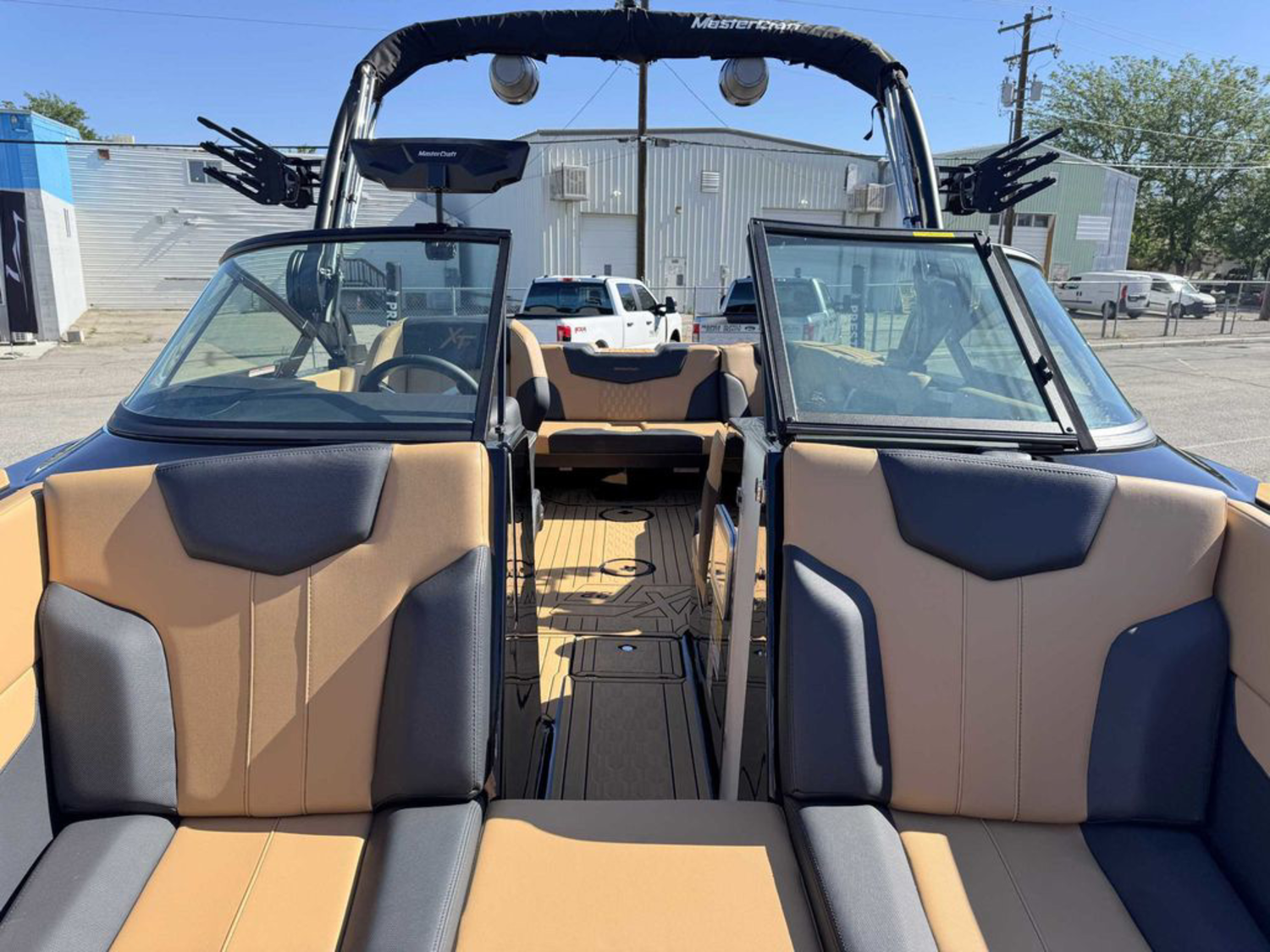 2026 Mastercraft XT22