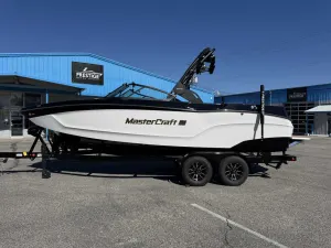 2026-mastercraft-xt22-139454-image1