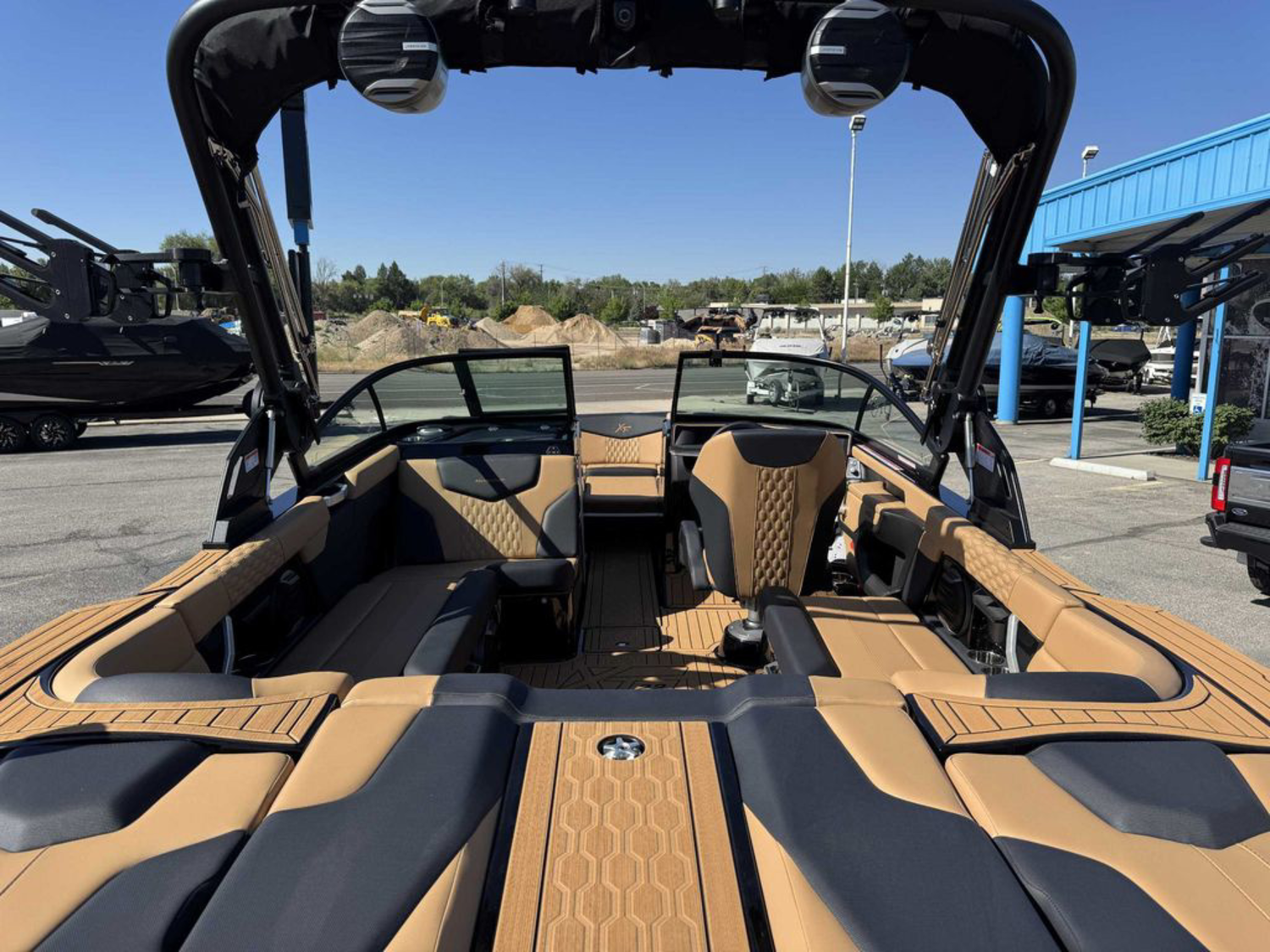 2026 Mastercraft XT22