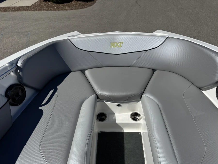 2018-mastercraft-nxt22-139458-image11
