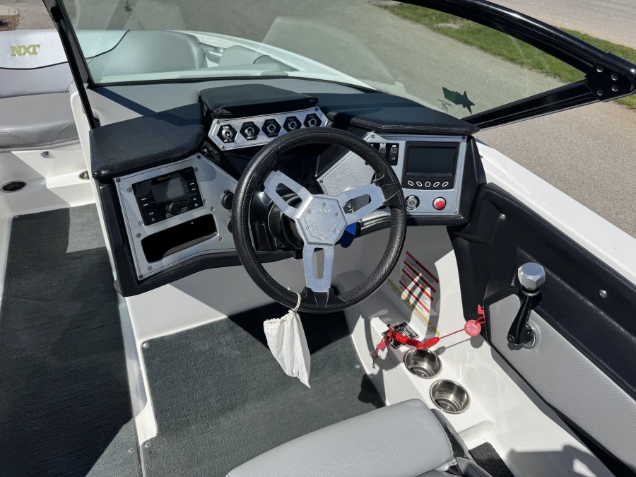 2018-mastercraft-nxt22-139458-image7