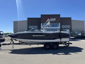2021-mastercraft-x24-139461-image1