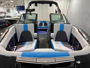 2023-mastercraft-x22-139462-image10