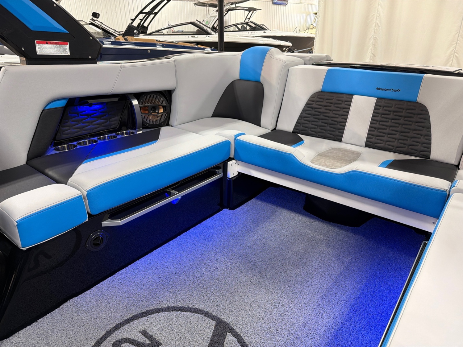 2023 MasterCraft X22