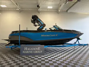 2023-mastercraft-x22-139462-image1
