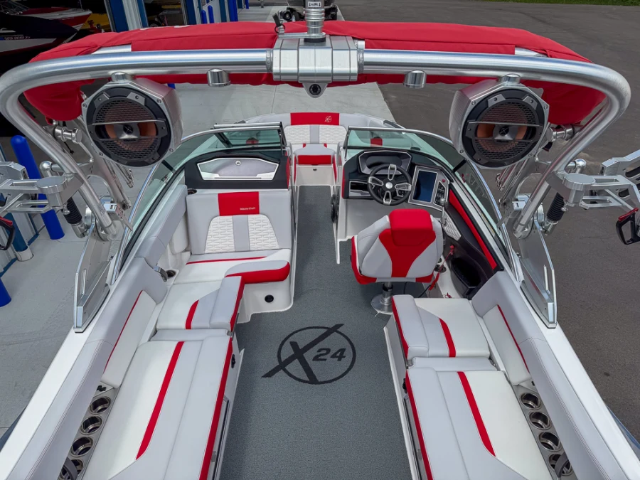 2020-mastercraft-x24-139464-image14