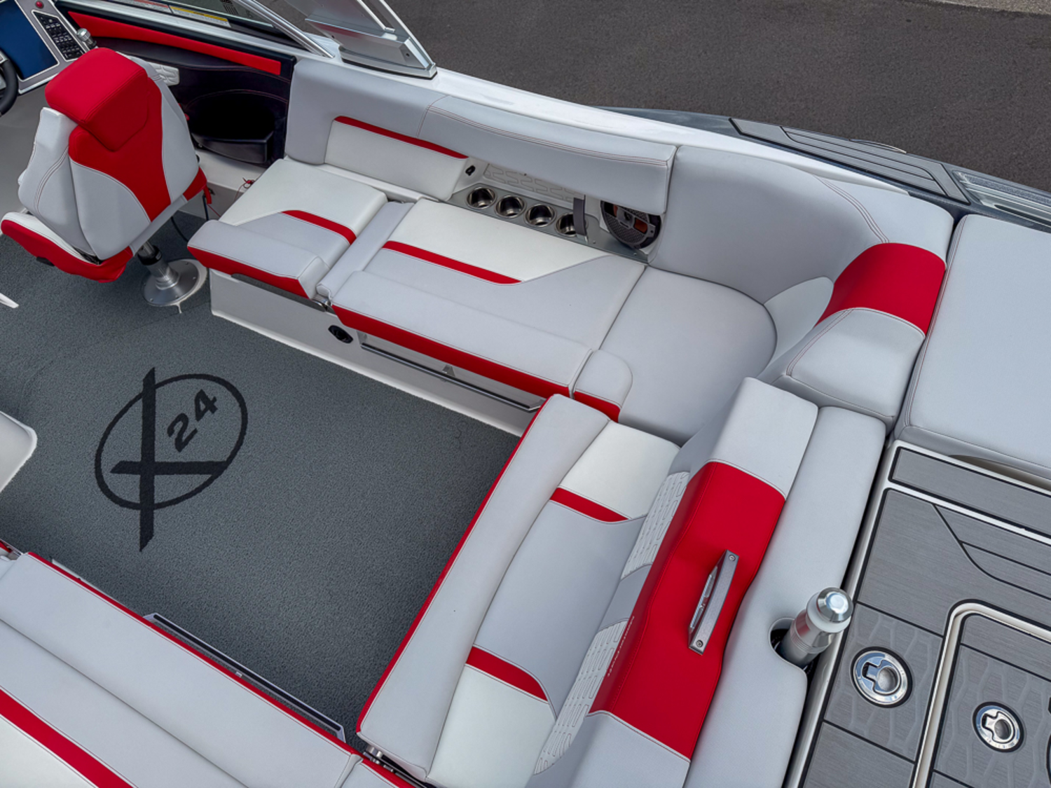 2020 MasterCraft X24