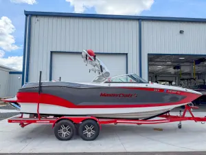 2020-mastercraft-x24-139464-image1