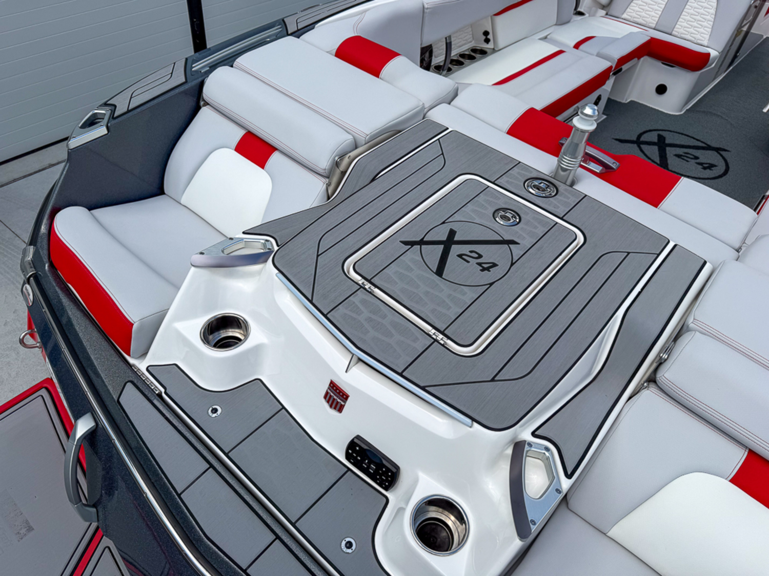 2020 MasterCraft X24