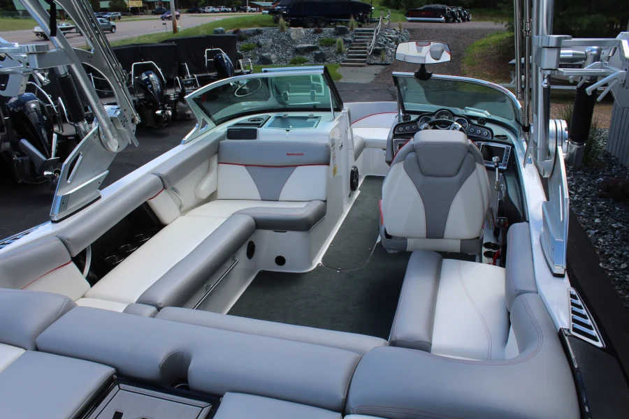 2017-mastercraft-xt20-139465-image25