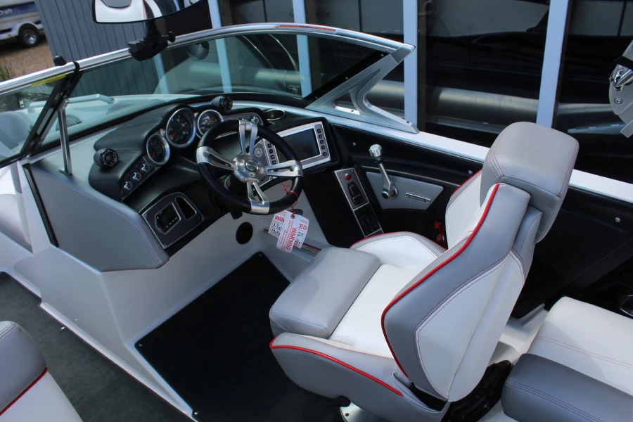 2017-mastercraft-xt20-139465-image27