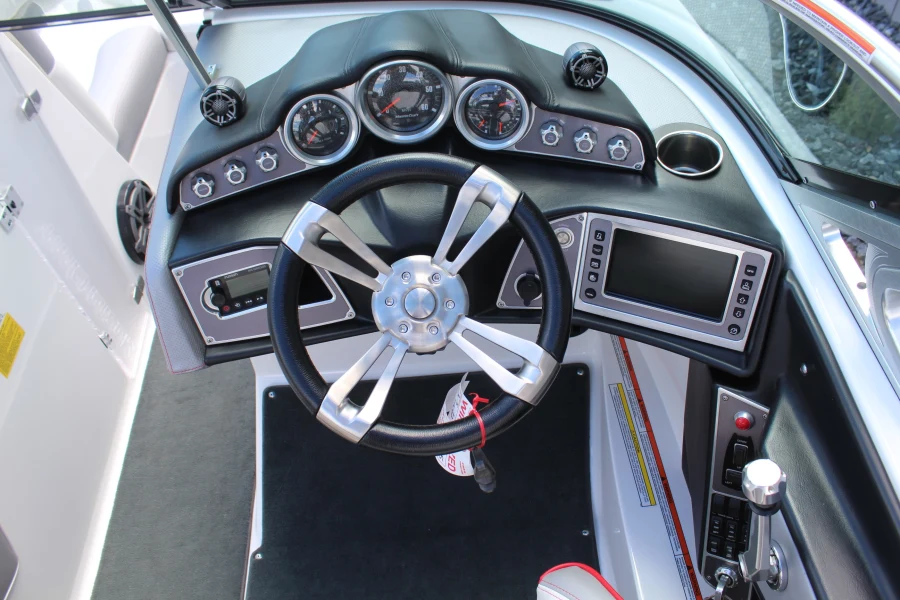 2017-mastercraft-xt20-139465-image28