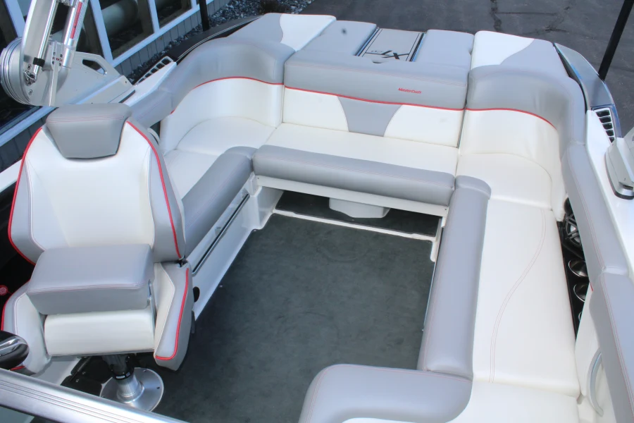 2017-mastercraft-xt20-139465-image30
