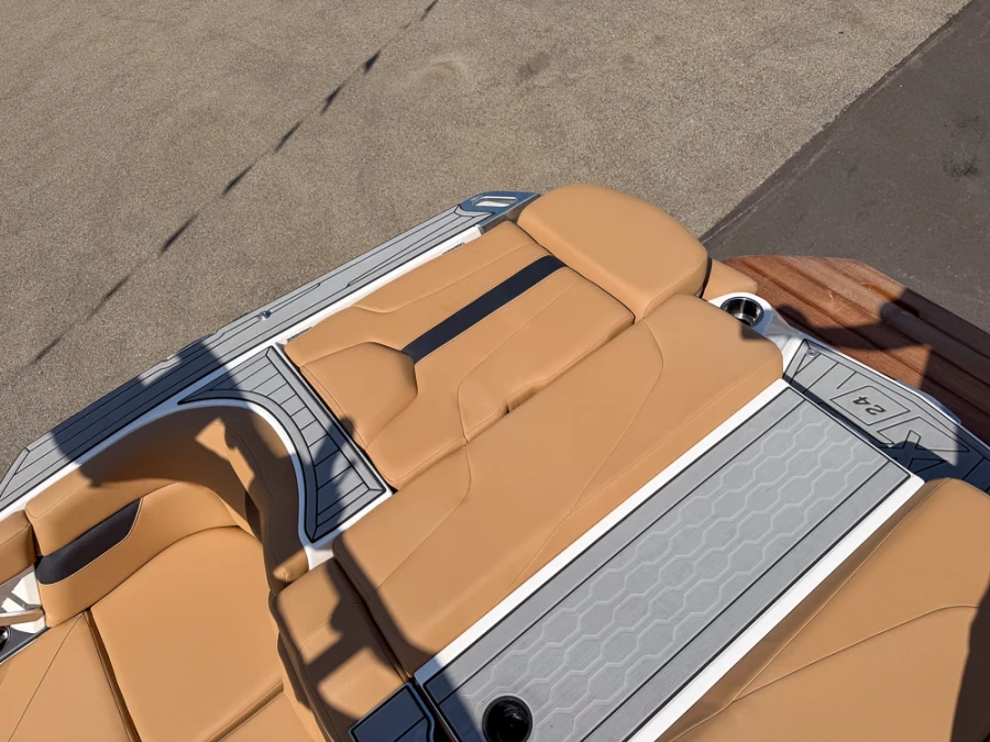 2022-mastercraft-xt24-139466-image11