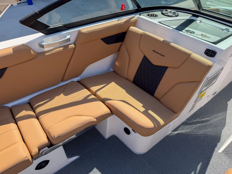 2022-mastercraft-xt24-139466-image18