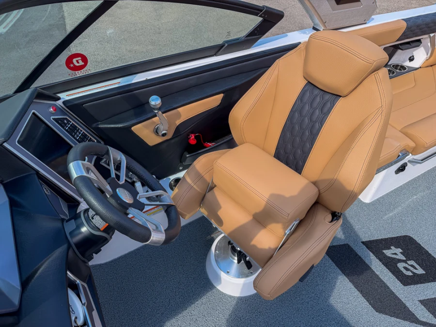 2022-mastercraft-xt24-139466-image24
