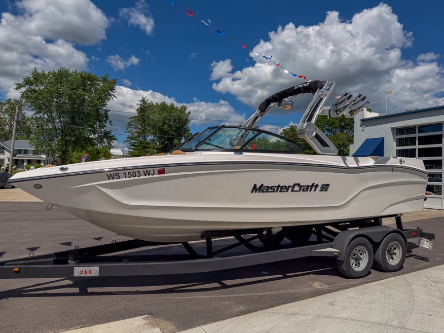 2022-mastercraft-xt24-139466-image2