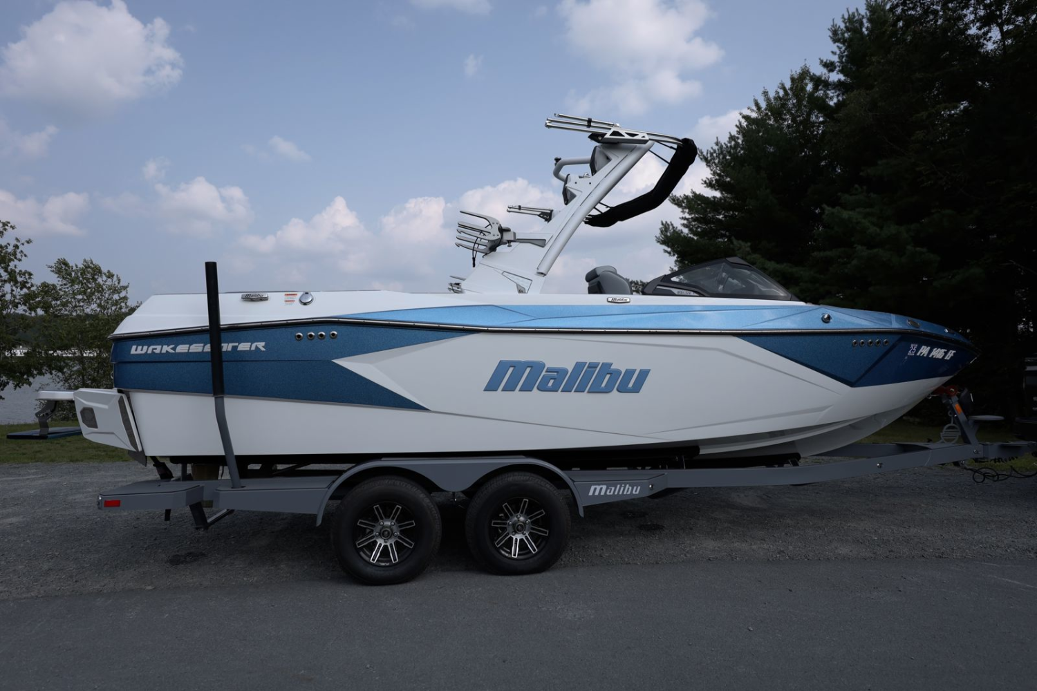 2024 MALIBU 23 LSV