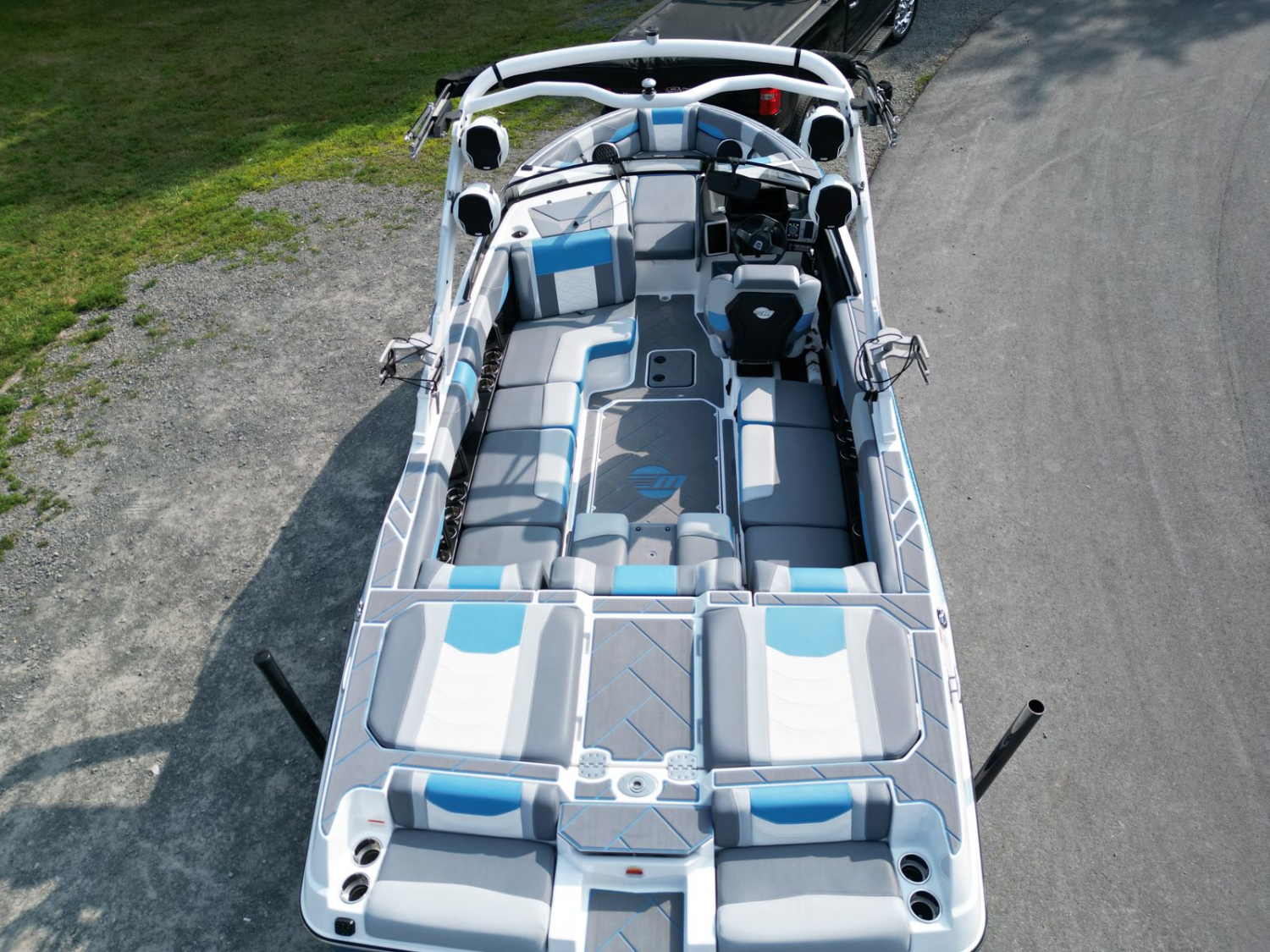 2024 MALIBU 23 LSV